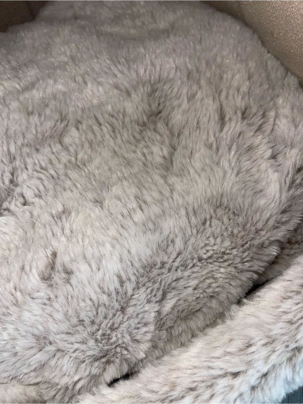 🐾🩷aesthetic white/tan fur dog bed, BRAND NEW PERFECT condition  🩷🐾